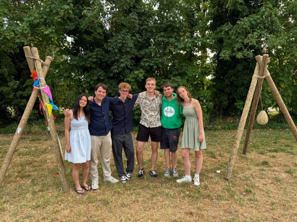 Groepsfoto verkenners leiding